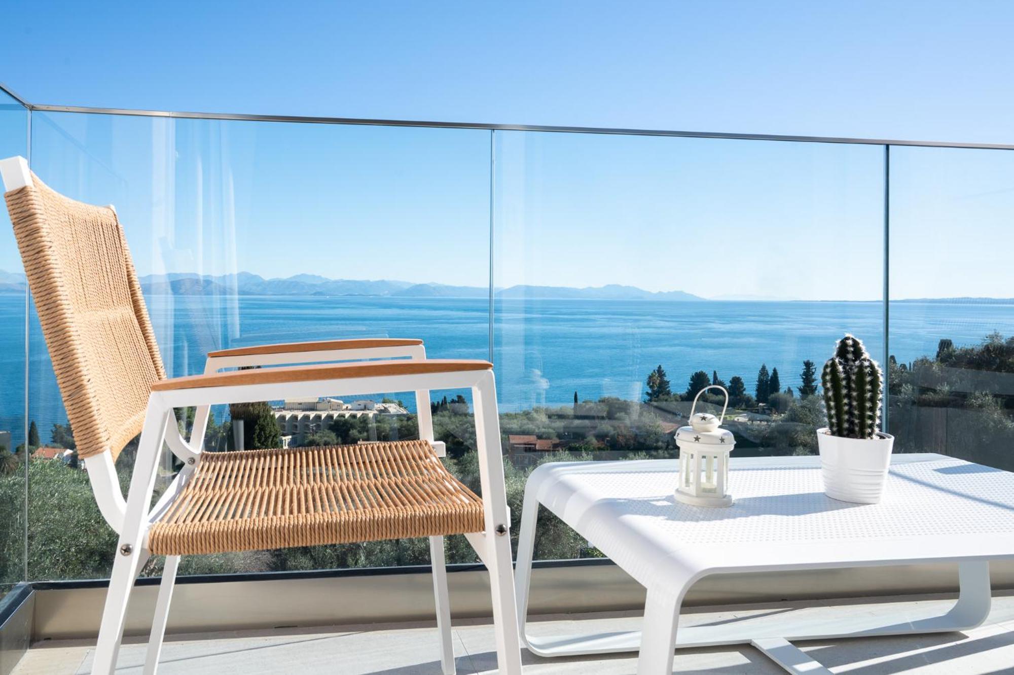 Achillion Luxury Corfu & *