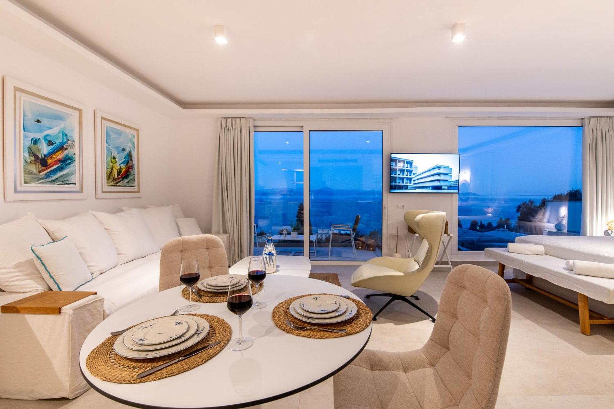 Achillion Luxury Corfu & *