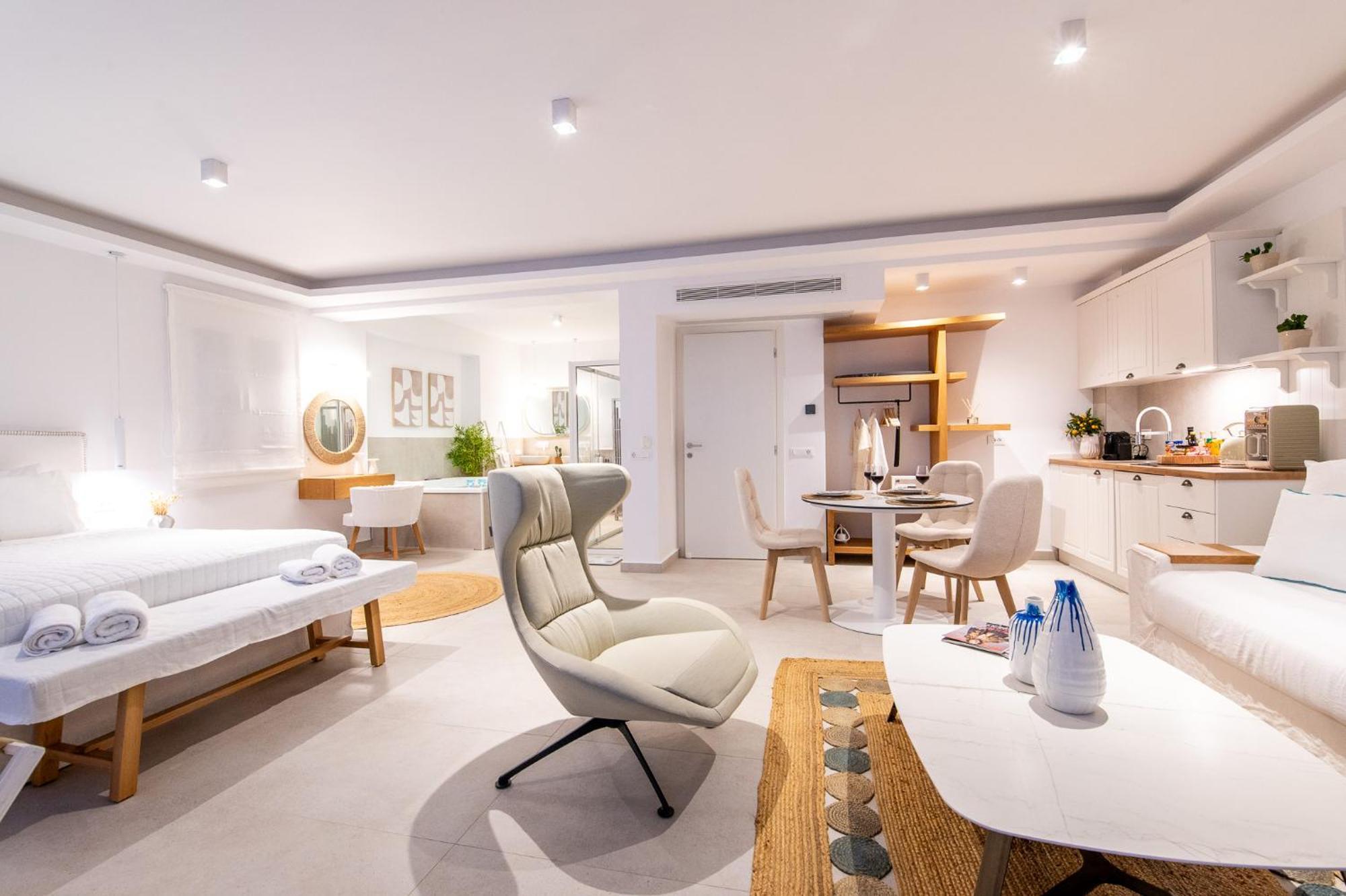 Achillion Luxury Corfu & Perama (Corfu)
