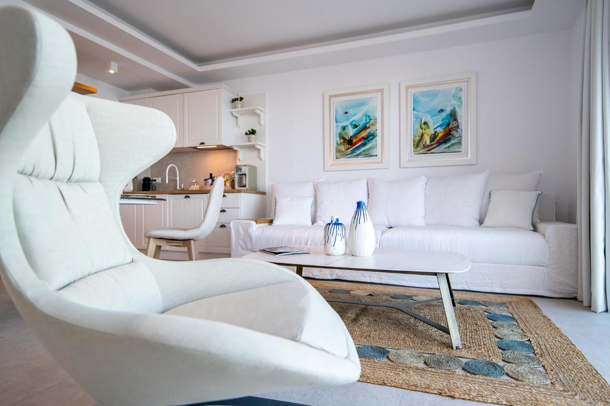 Achillion Luxury Corfu & Apartament