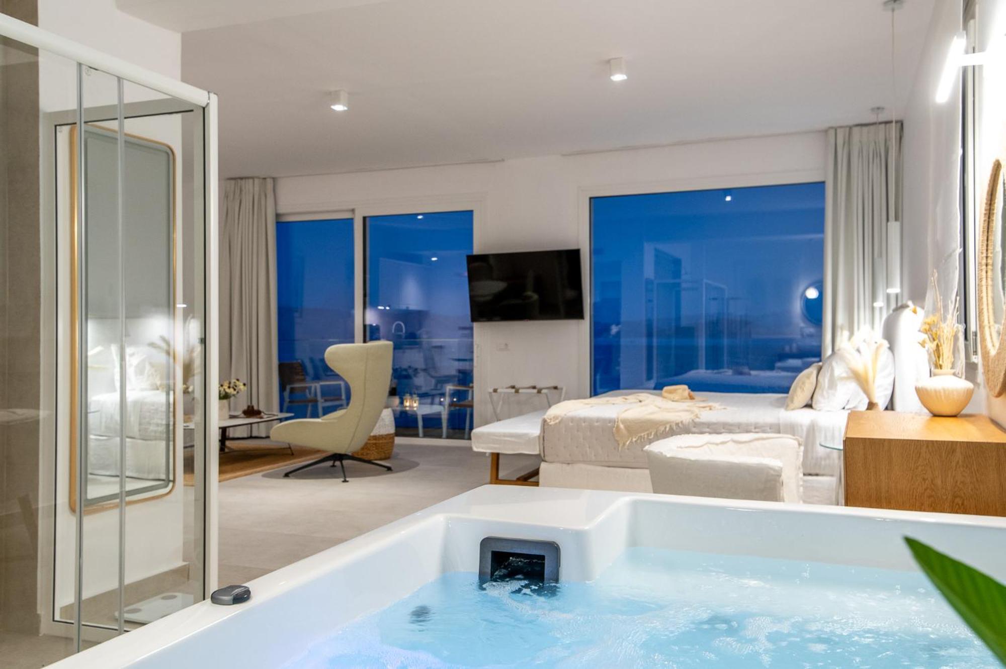 Achillion Luxury Corfu & Apartament